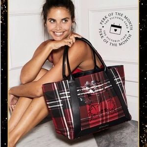 Victoria Secret tote/travel bag!